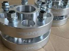 Genuine Land Rover Defender, Discovery 1 & Range Rover Classic 30mm Silver/Black Alloy Wheel Spacers LR301