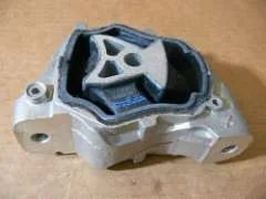 Genuine Land Rover Discovery Sport, Freelander 2 & Range Rover Evoque 2.0L Petrol Lower Engine Mounting Bracket LR032311